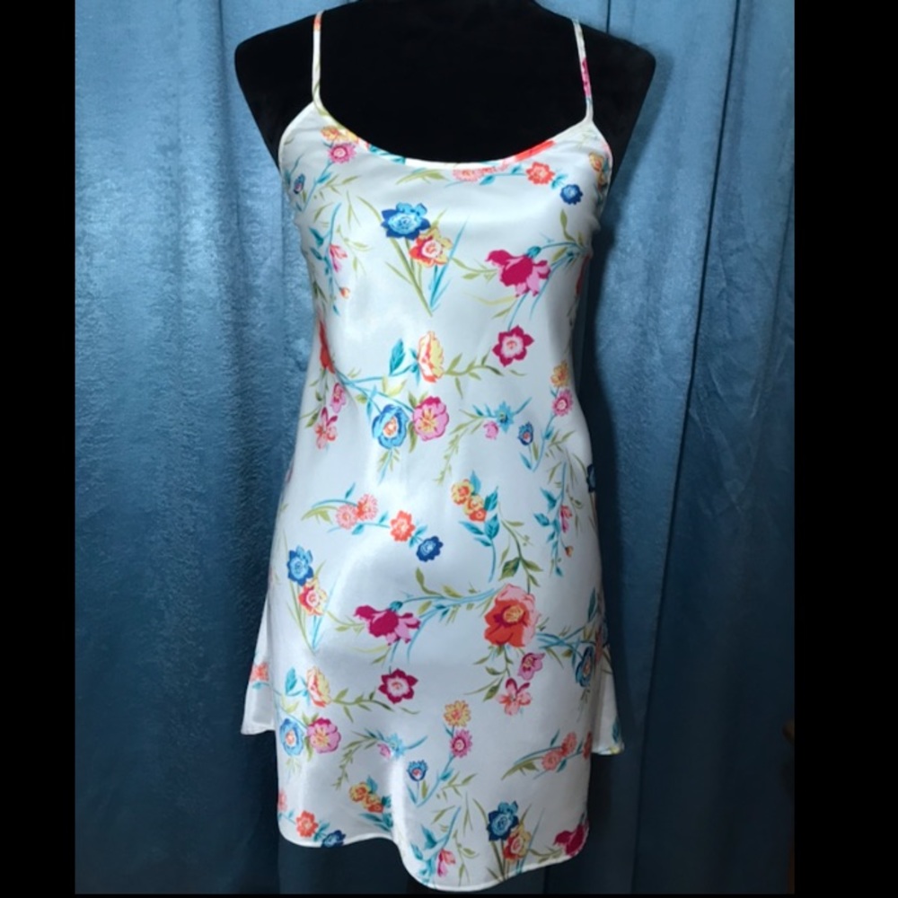 White Vintage Spring Nightgown